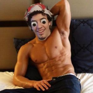 Meet your Posher, Ethan